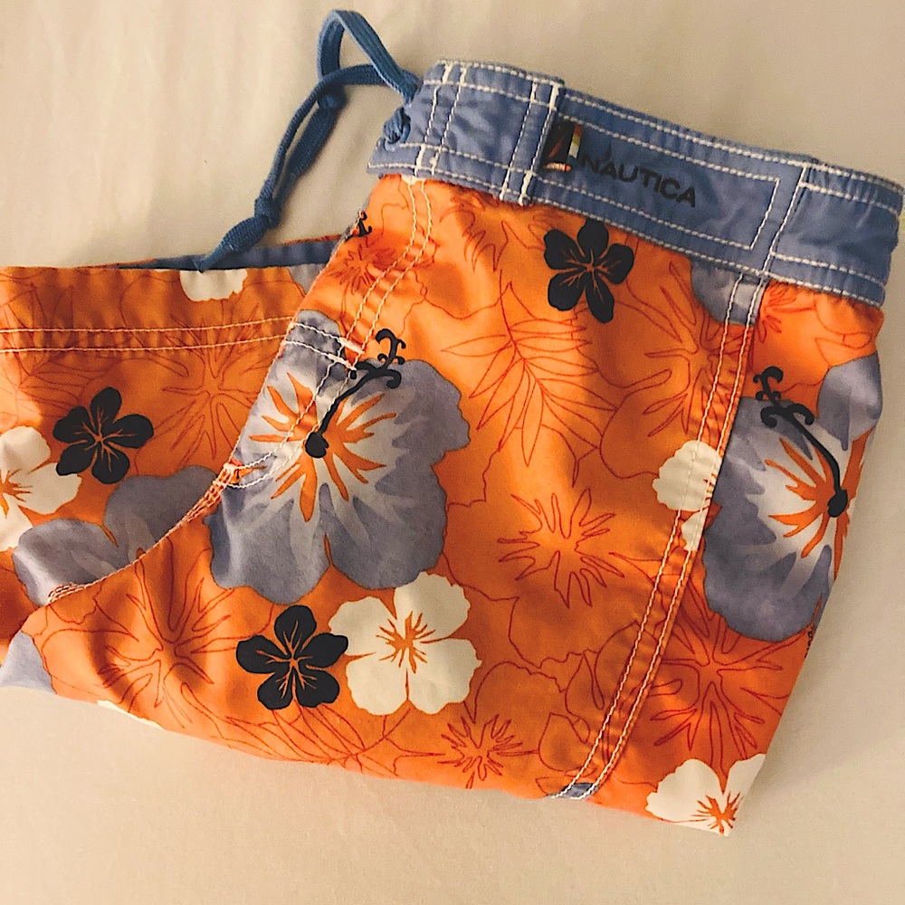 Boys M (6-7) NAUTICA LUAU SWIM TRUNK